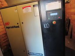 (NICE CONDITION) INGERSOLL RAND MDL IRN60H-CC SCREW TYPE AIR COMPRESSOR (INCLUDES DUCT WORK INTO SAW