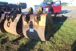 CAT 43in Excavator Bucket