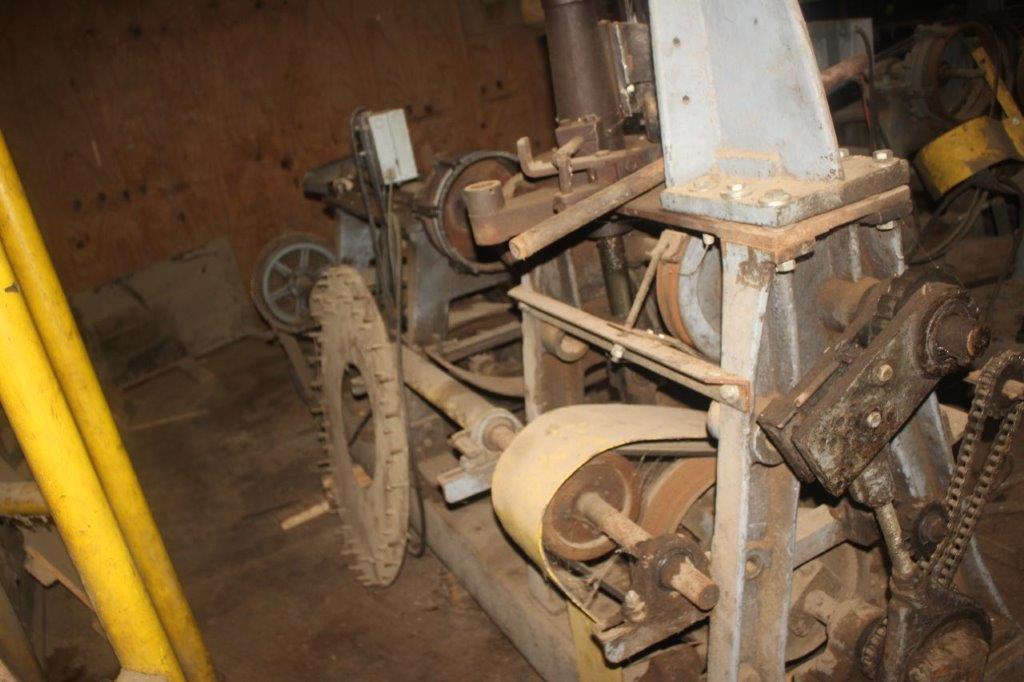1/2 Bushel T12 Nursery Basket Machine