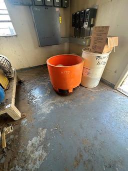 (2) Plastic Liquid Storage Totes, (2) 55gal Drums Spill Containment Contain