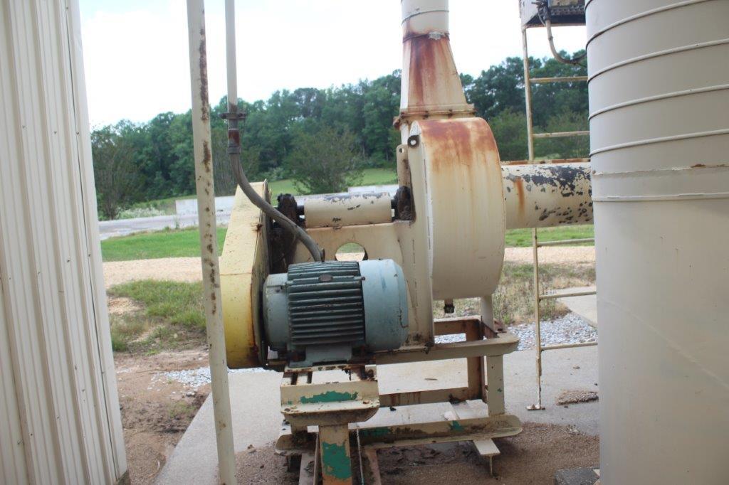 25hp Blower w/Pipe to Cyclone(Lot 330)