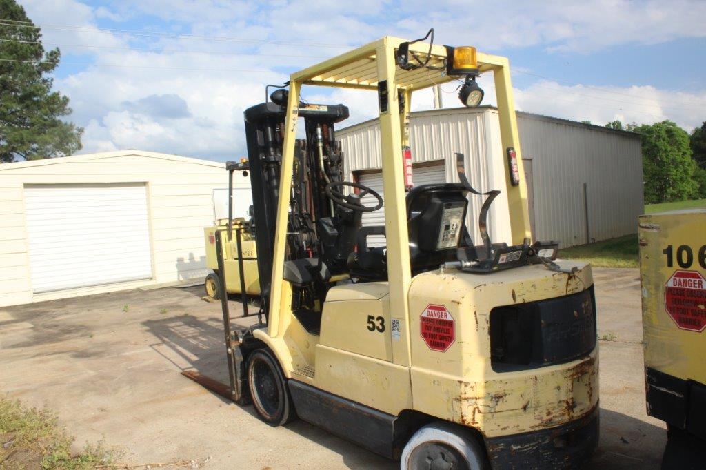 Hyster 550XM Forklift, Propane, Solid Tires, Triple Stage Mast w/Fork Posit