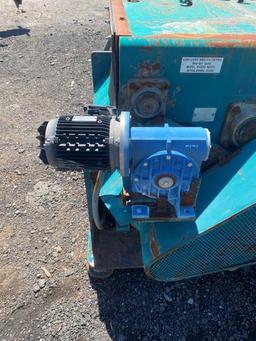 Challenger CH300 4055 S Horizontal Grinder, Located at: 6 Hwy 23 NE, Suwann