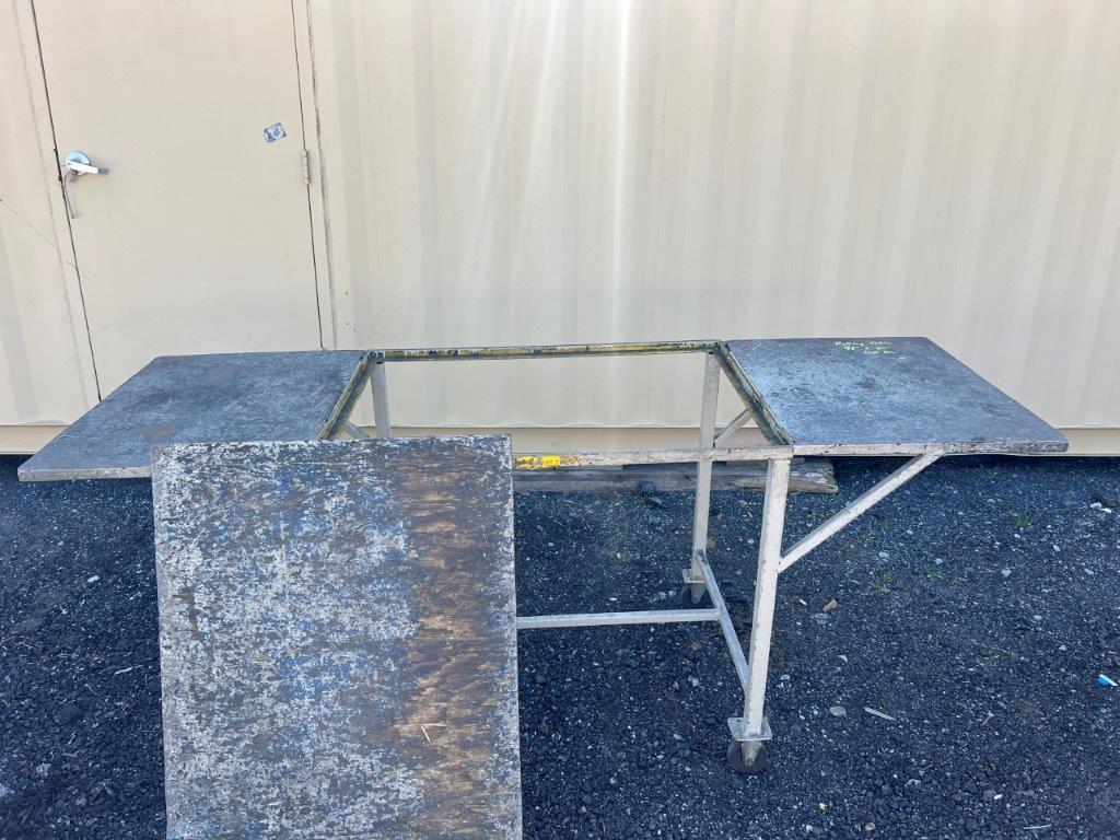 91" x 30" Rolling Table, Located at: 6 Hwy 23 NE, Suwannee, GA 30024