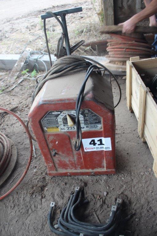 Lincoln AC225 Welder w/Leader