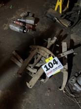 (4) Large Wheel Pullers