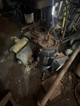 5 Hp 3 Phase 1160 Rpm C-Face Motor With (2) 2 Hp Motors