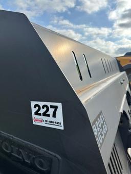 Volvo 9-1/2 Yard High Dump Bucket Model 82041  S/N SHP6346