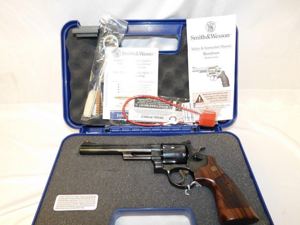 Smith & Wesson 29-10 Revolver
