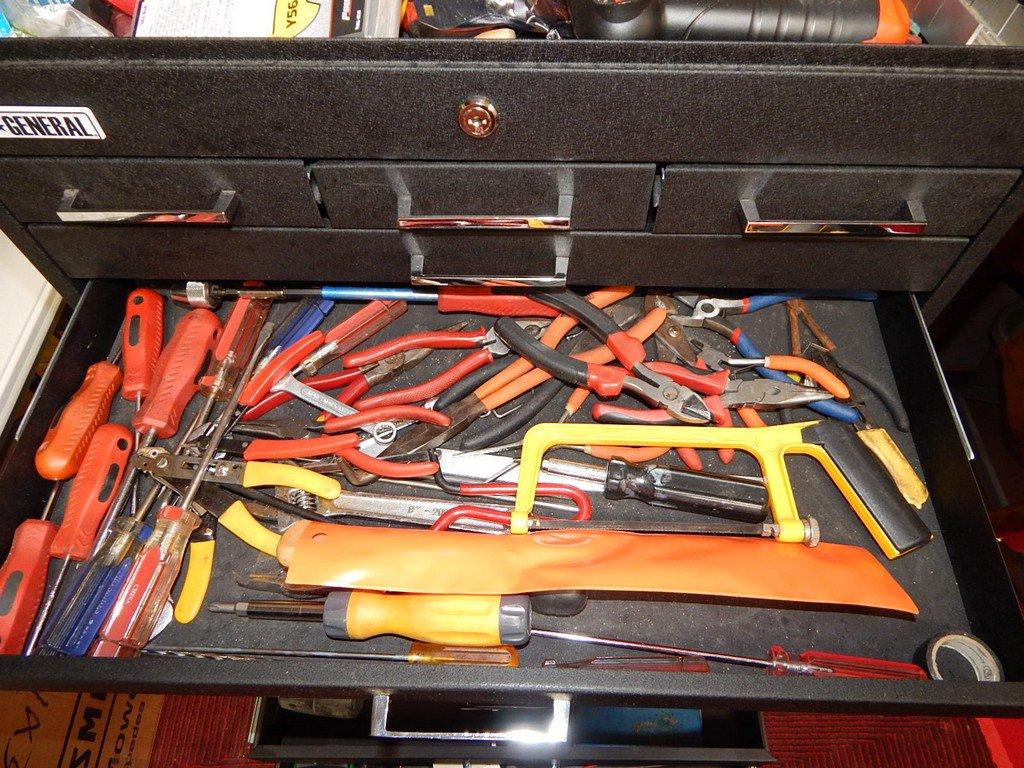 US GENERAL 3 PC STACKING TOOLBOX FULL OF TOOLS