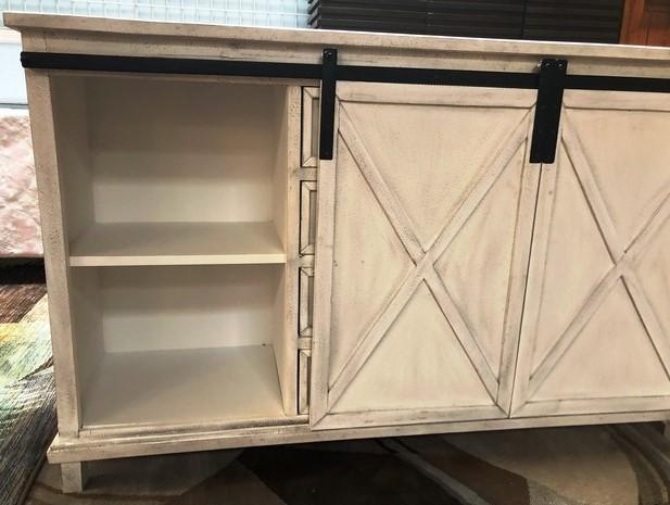 NEW WMC DESIGNER "BARN" DOOR STYLE TV STAND/SIDEBOARD