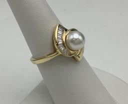 14kt Diamond & Pearl Ring - Size 6¾ (4.9g Total Weight)