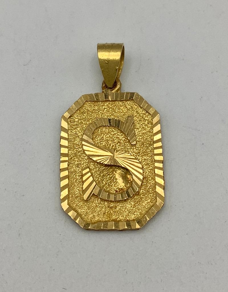 21kt (As Marked) S Pendant (3.9g Total Weight)