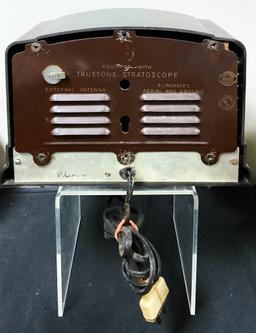 Truetone 1941 Radio - Bakelite Case, Model D1016, No Cord, 9½"x6"x7"