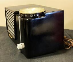 RCA Victor 1955 Tube Radio - Model 4X555, 10"x6"x6½", Working
