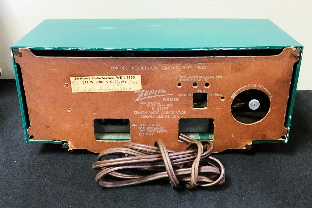 Zenith 1955 Tube Radio - Model R-519, 13"x6½"x5½", Working