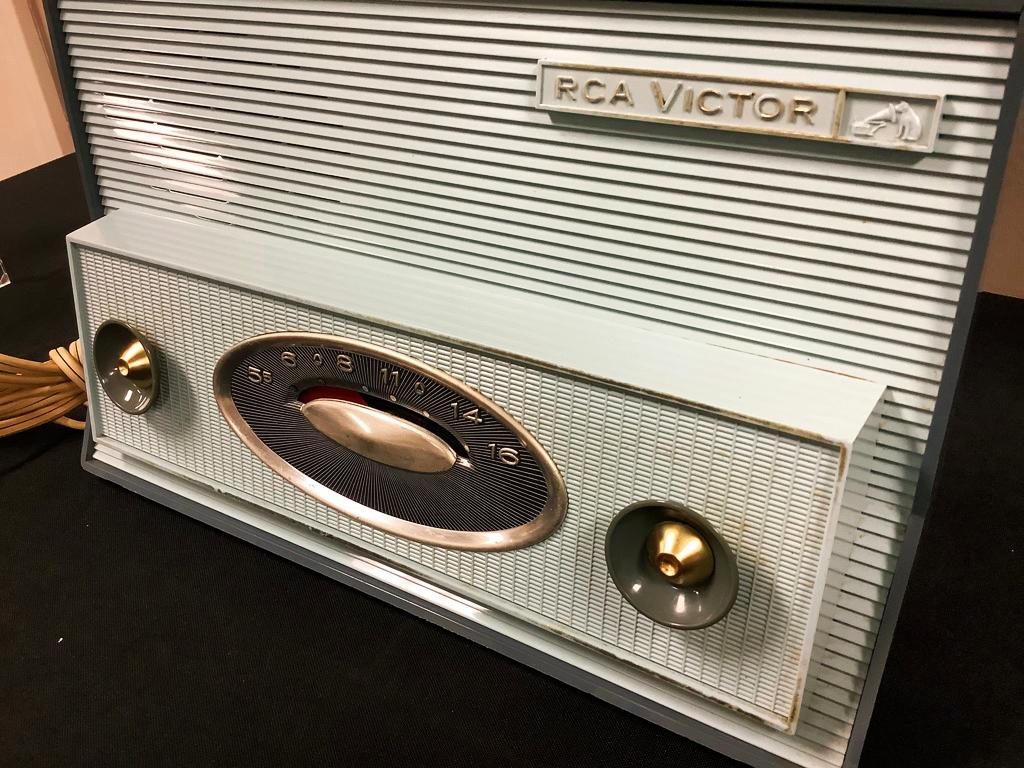 RCA Victor 1962 Radio - Model 1RA-52, 13"x4½"x7½", Working;     General Ele