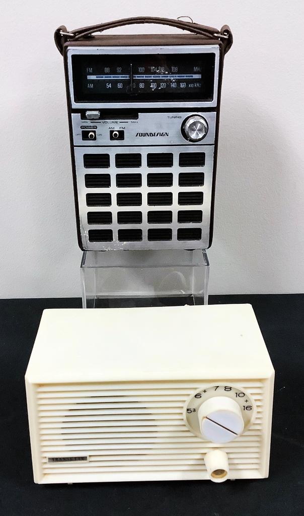 Tramette Radio - 7"x3½"x4", Working;     Sound Design Portable Radio, 5½"x3