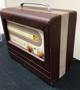 Vintage Stromberg Carlson Radio - Model 1105, Ac/Dc, 13"x6½"x12½"