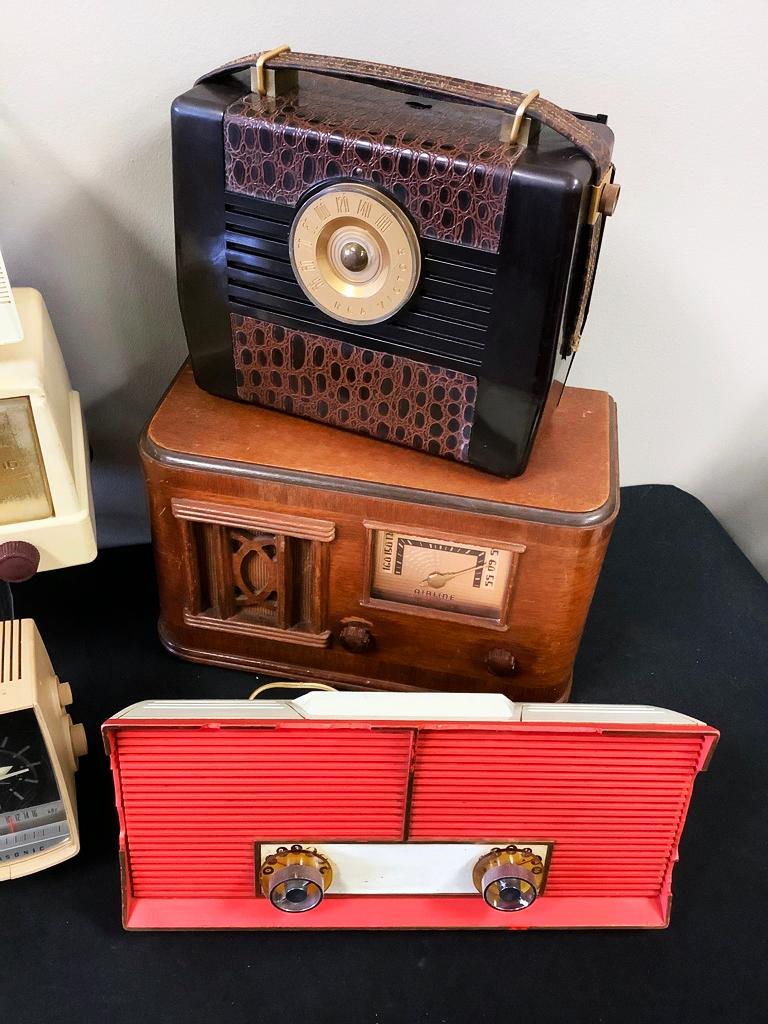 Misc. Vintage Radios For Parts