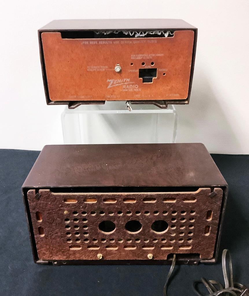 Philco Transistor Radio - Bakelite Case, Model 53-560, 11"x6"x6";     Zenit