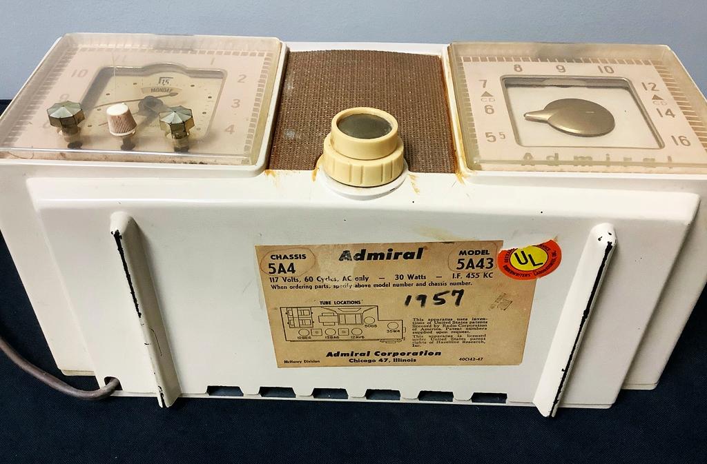 Admiral Clock Radio - Model 5A43, 12½"x6½"x6"
