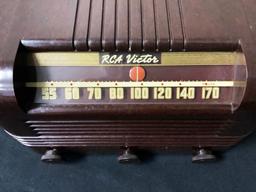 RCA Victor Radio - Bakelite Case, Model 16X1, 12"x8"x7½"