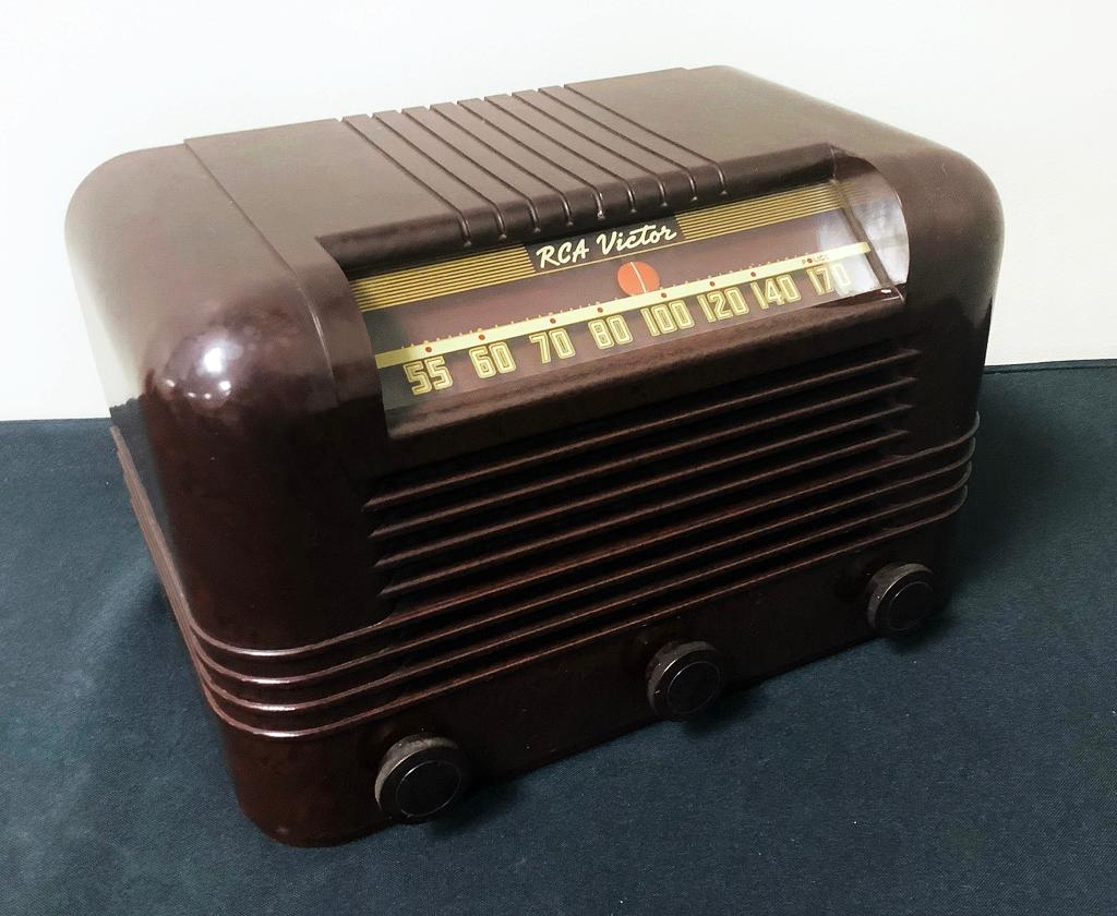 RCA Victor Radio - Bakelite Case, Model 16X1, 12"x8"x7½"