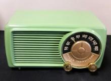 Philco 1953 Transistor Radio - Bakelite Case, 11"x6½"x6", Loud Hum