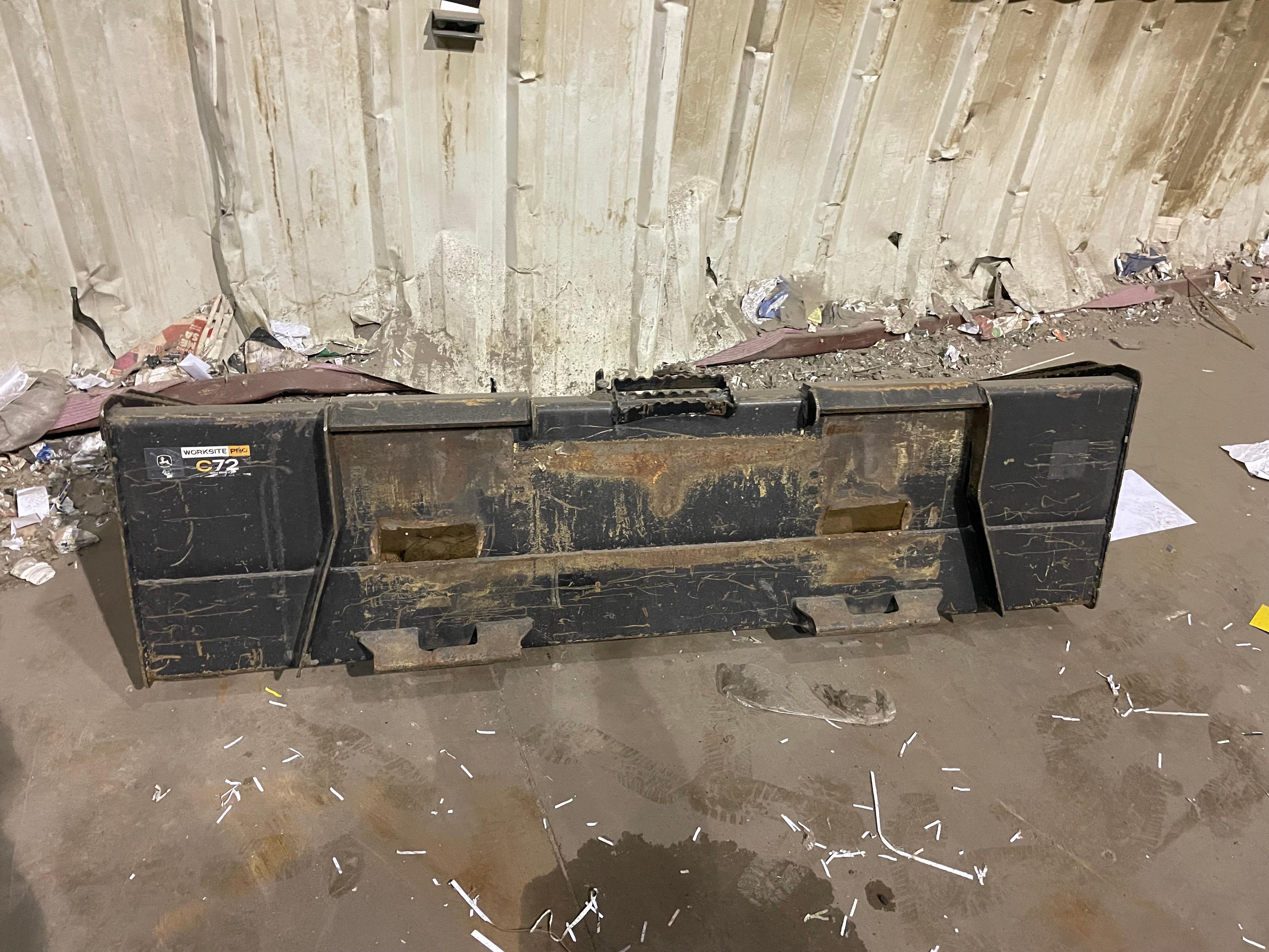 Worksite Pro C72 6’ quick attach dirt bucket