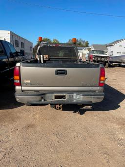 2000 Chevy 2500 extended cab long box, 6.0L gas 4WD