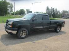 2005 Chevy 2500 extended cab, long box 189,000 miles