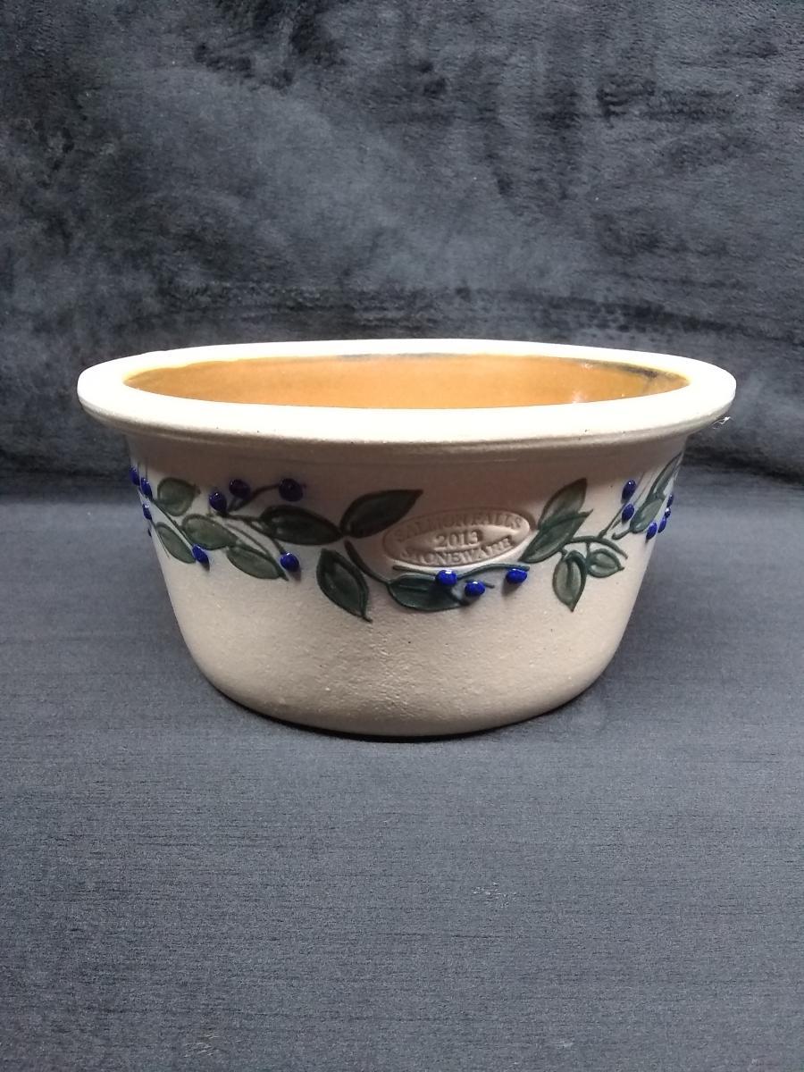 2013 Salmon Falls Stoneware Pottery Bowl