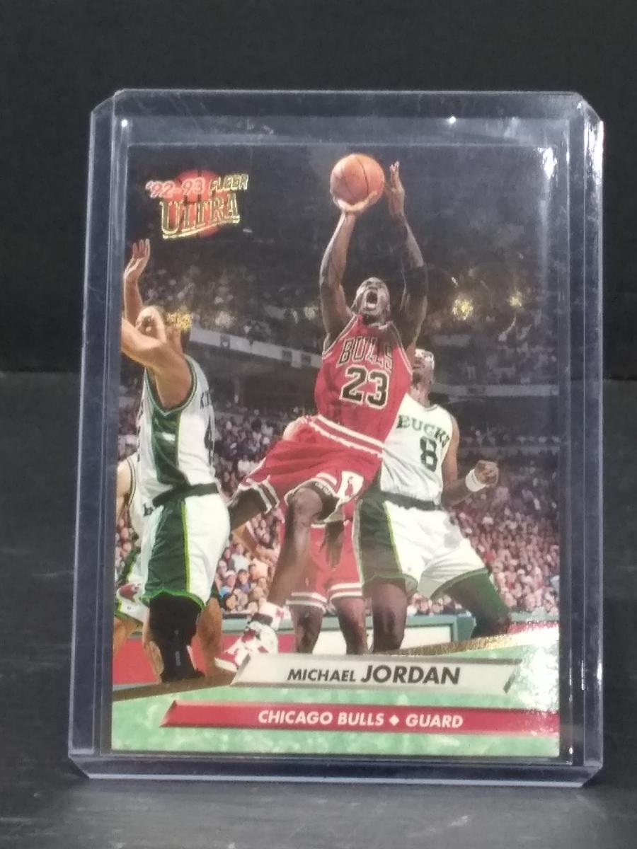 Basketball Collector Card -Michael Jordan - #27 - Fleer
