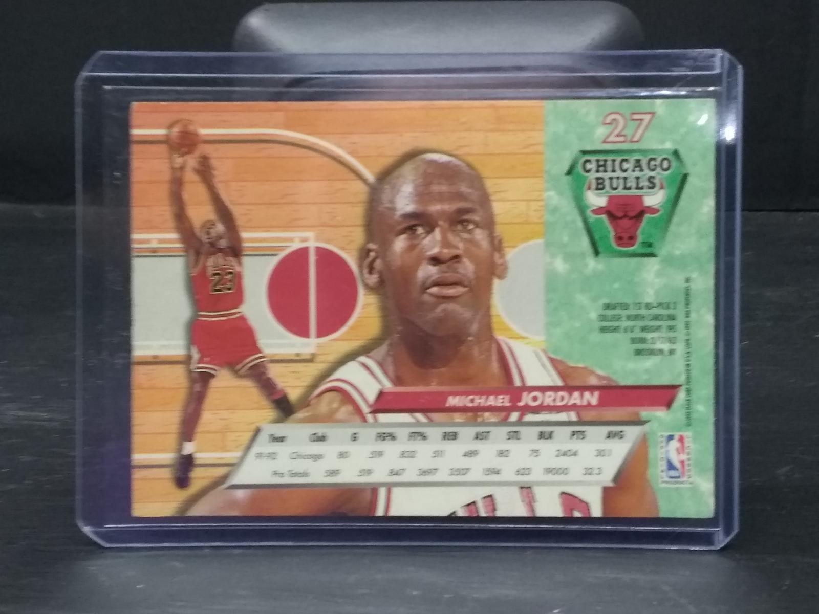 Basketball Collector Card -Michael Jordan - #27 - Fleer