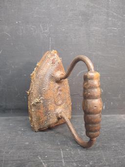 #6 Cast Iron Sadd Iron