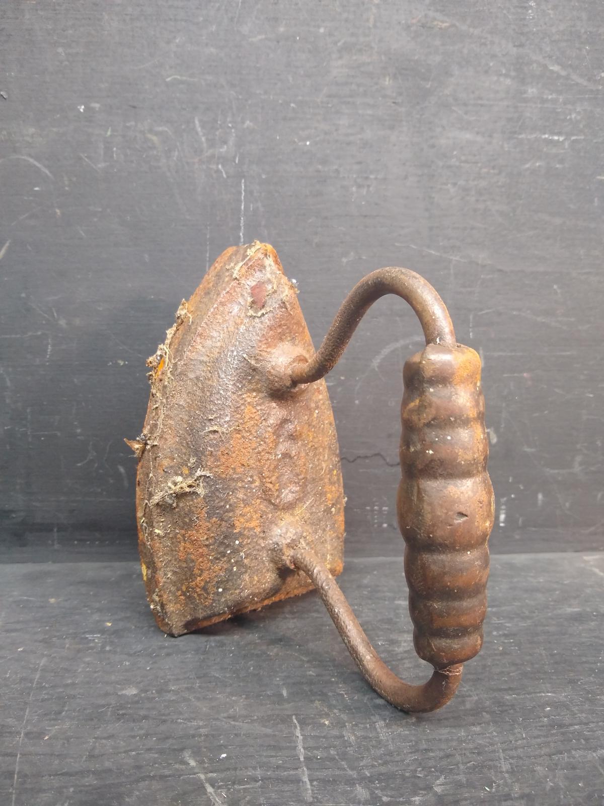 #6 Cast Iron Sadd Iron