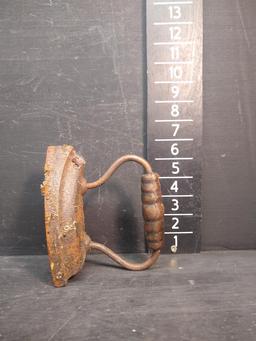 #6 Cast Iron Sadd Iron