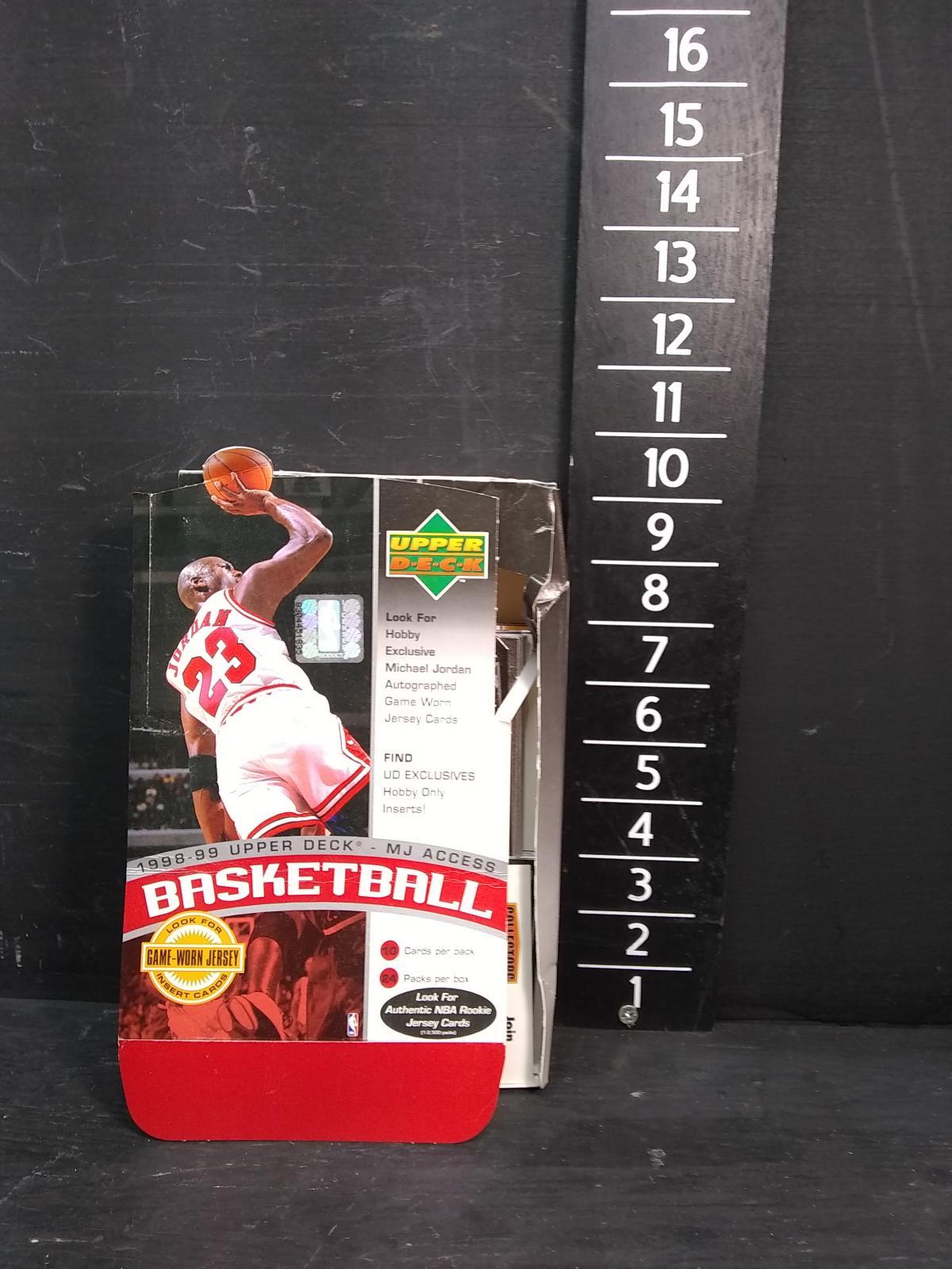 Upper Deck 1998-99 MJ Access Trading Card Sets -3