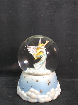 Angel Snowglobe