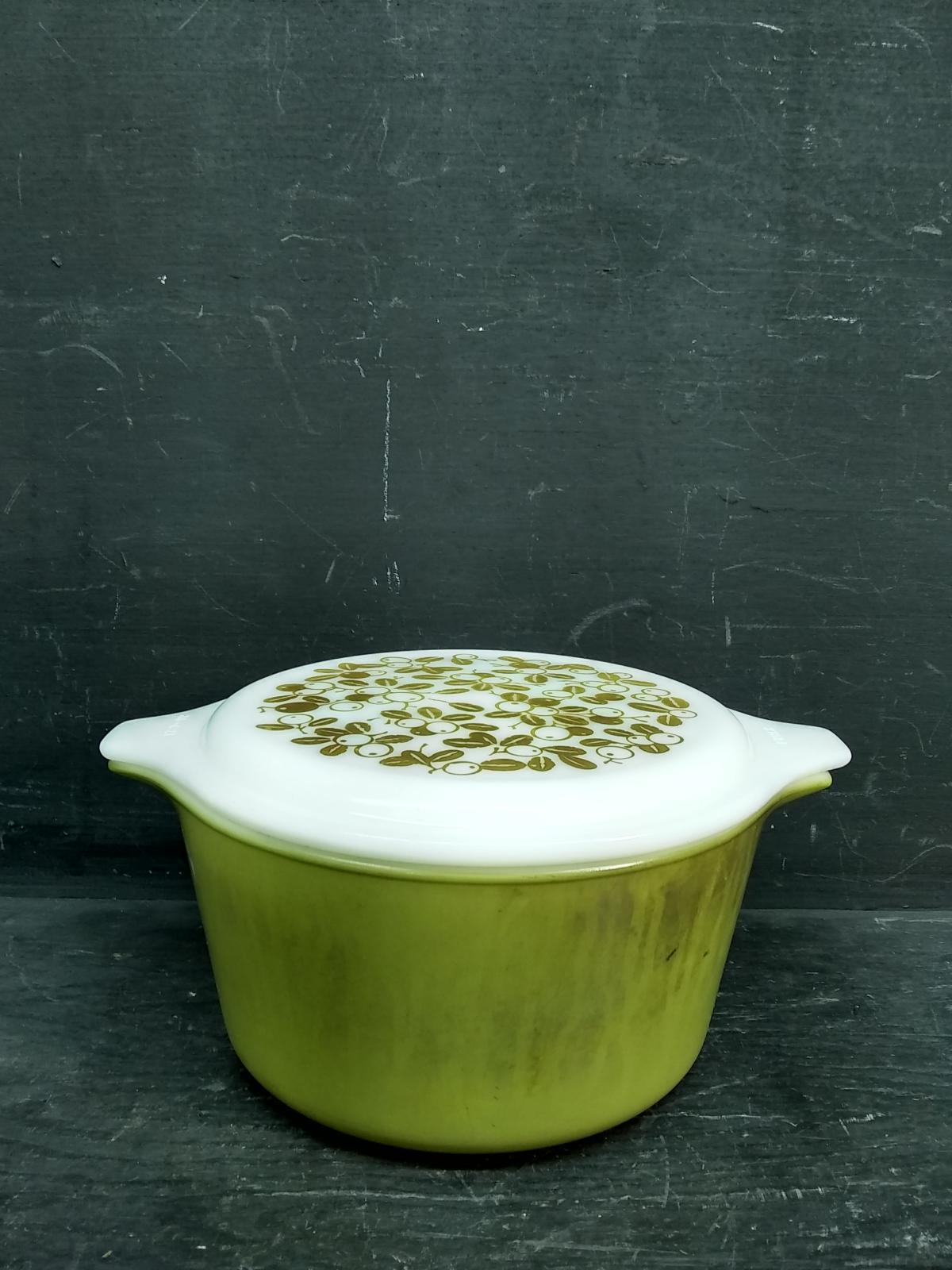 Antique Pyrex Baking Dish - Verde