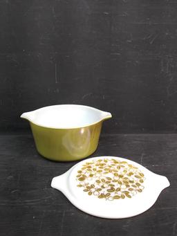 Antique Pyrex Baking Dish - Verde
