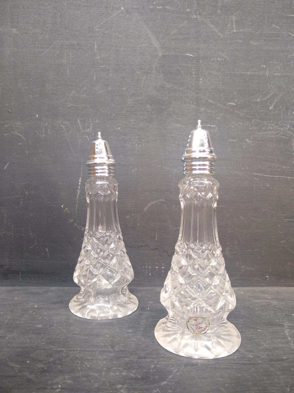 Pair Crystal S&P Shakers
