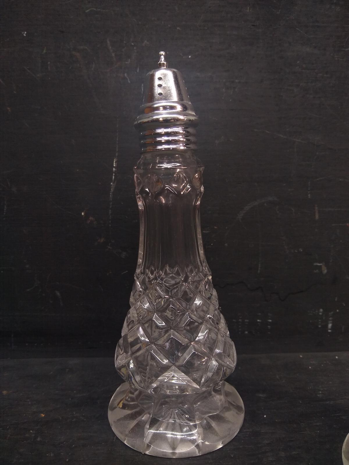 Pair Crystal S&P Shakers