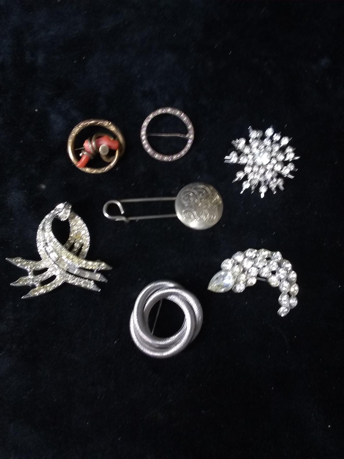 Assorted Vintage Brooches and Pins