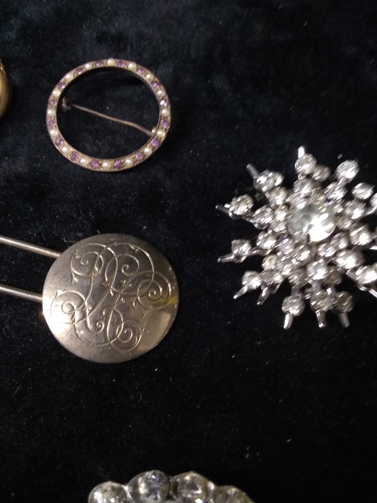 Assorted Vintage Brooches and Pins