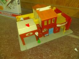 BL- Vintage Fisher Price  Play Town Village Set