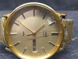 Vintage Mens Watch-Timex with Date and Time