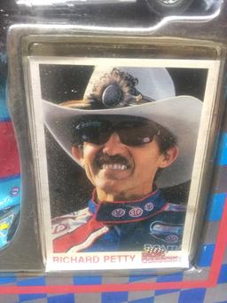 Nascar Richard Petty 1992 Appreciation Tour Collector Car Set