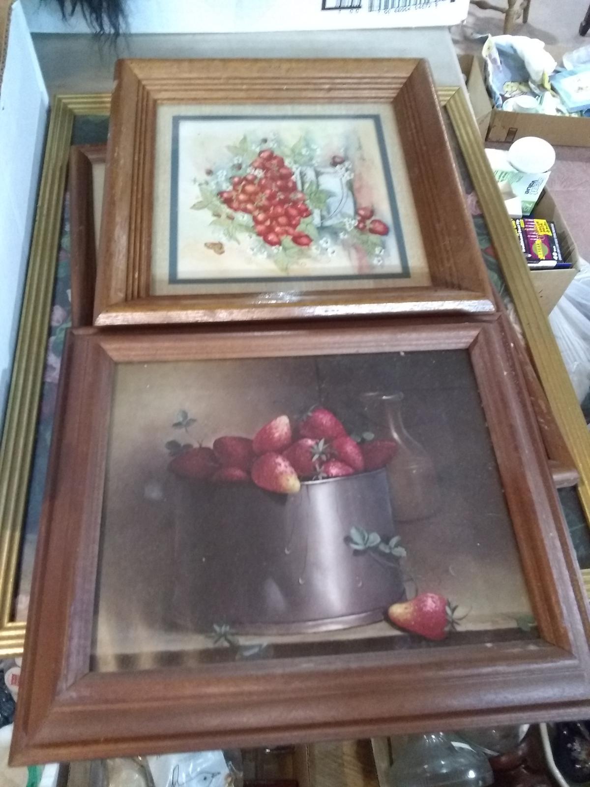 BL-Assorted Frames and Prints